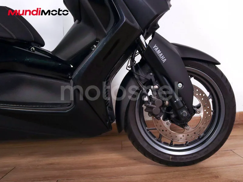 Yamaha TMAX - Vista 43