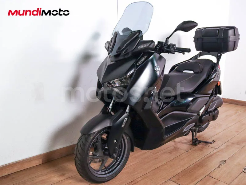 Yamaha TMAX - Vista 7