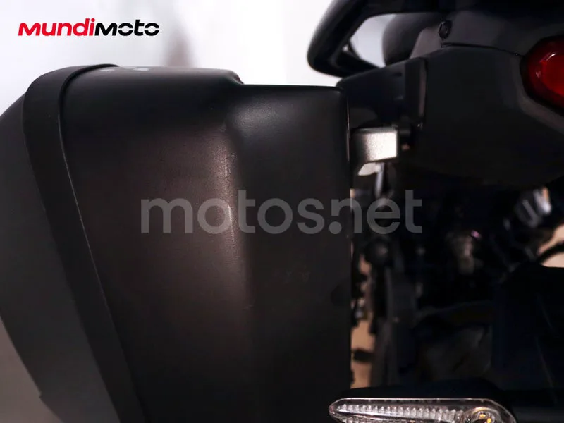 Yamaha Tracer 9 - Vista 40