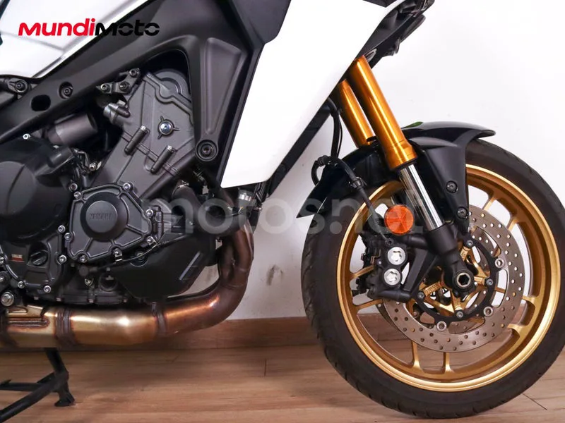 Yamaha Tracer 9 - Vista 45