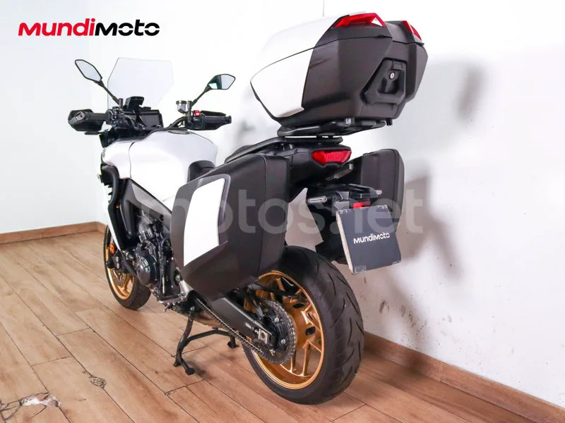 Yamaha Tracer 9 - Vista 8