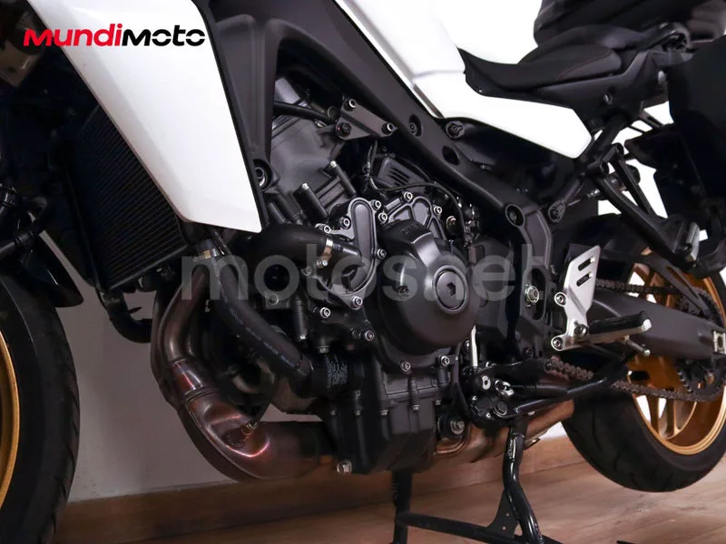 Yamaha Tracer 9 - Vista 10