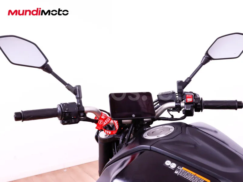 Yamaha MT-07 - Vista 11