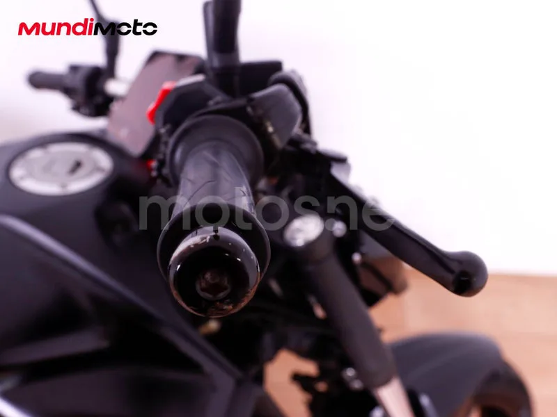 Yamaha MT-07 - Vista 21
