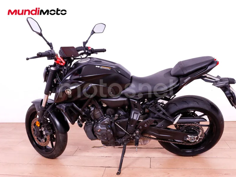 Yamaha MT-07 - Vista 6
