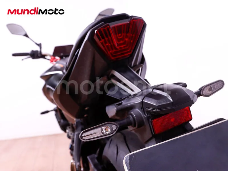 Yamaha MT-07 - Vista 9