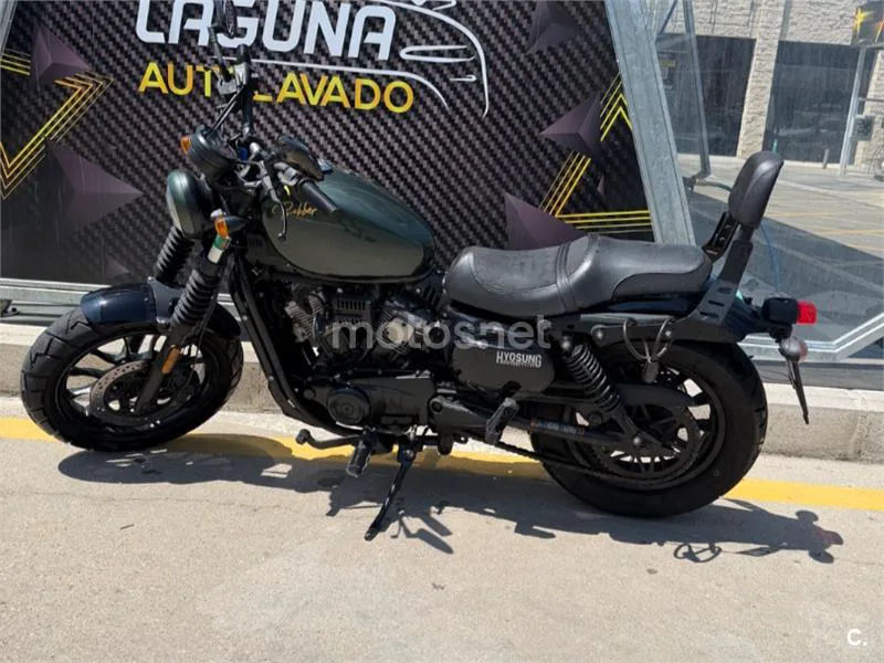 Hyosung Aquila Bobber GV 300 S 1990 € 2020 Madrid - 1
