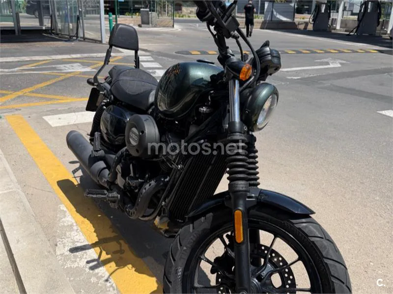Hyosung Aquila Bobber GV 300 S - Vista 3