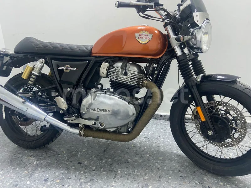 Royal Enfield Interceptor 650 - Vista 28