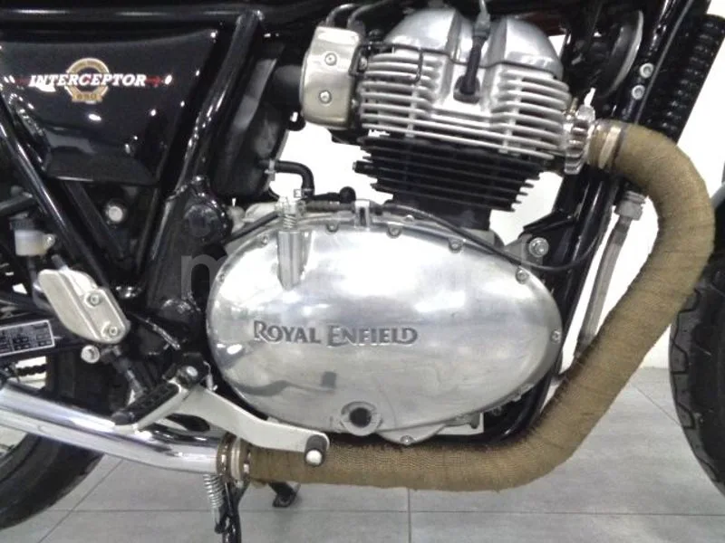 Royal Enfield Interceptor 650 - Vista 7