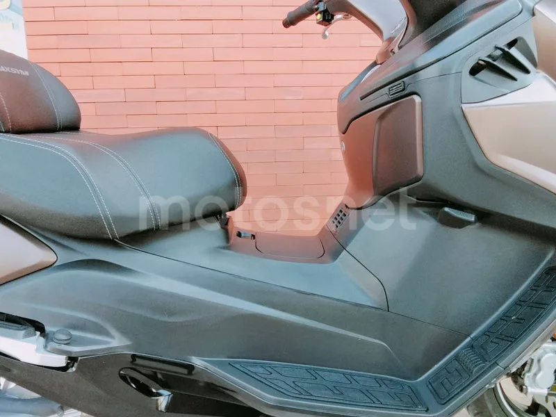 SYM Maxsym 600 - Vista 12