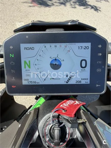 Kawasaki Z900 - Vista 13