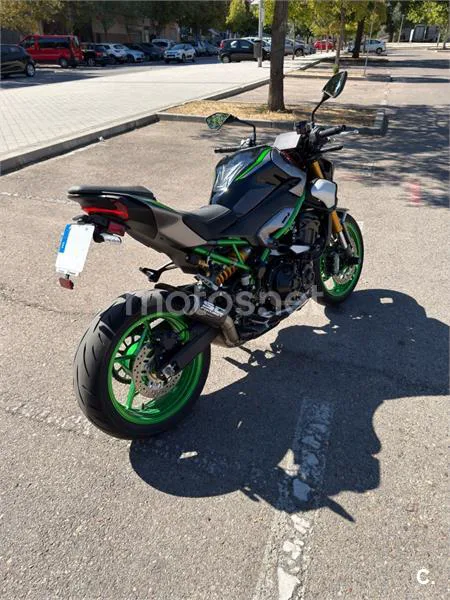 Kawasaki Z900 - Vista 14