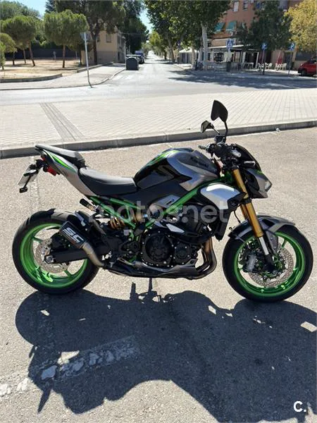 Kawasaki Z900 - Vista 3