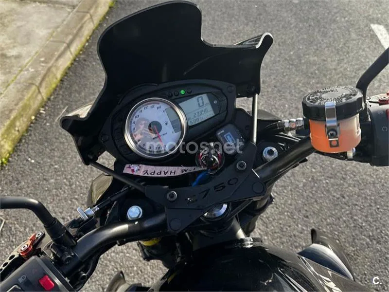 Kawasaki Z750 - Vista 5