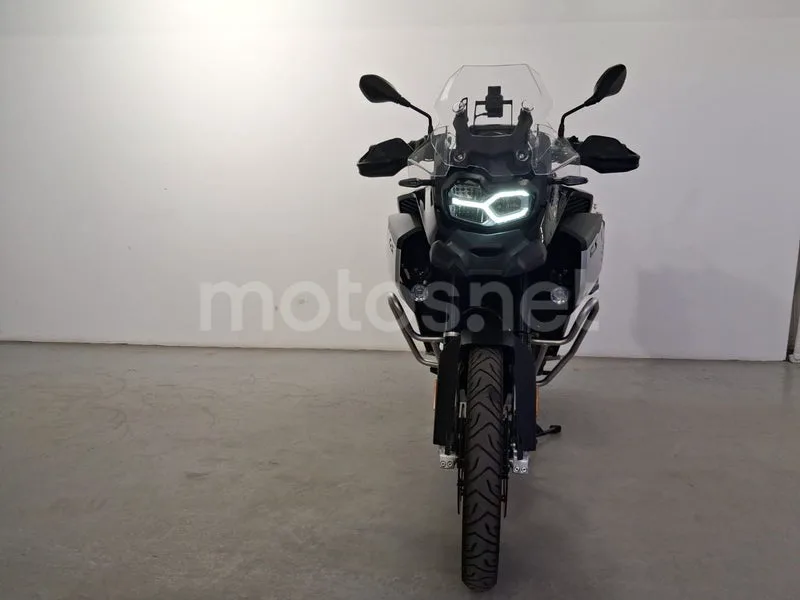 BMW F 900 GS - Vista 3
