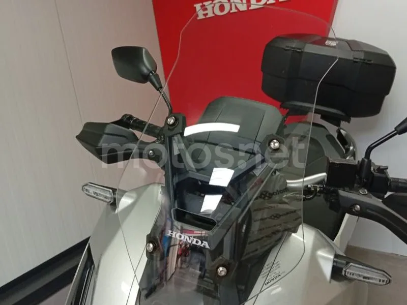 Honda ADV350 - Vista 7