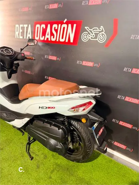 SYM HD 300 - Vista 4