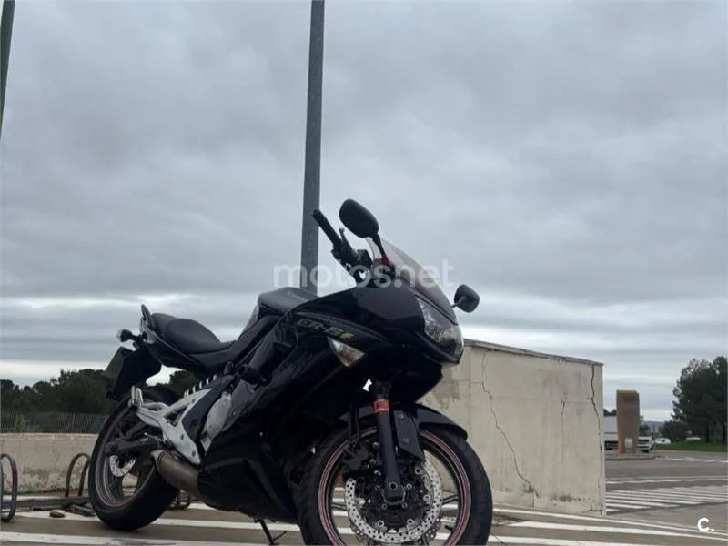 Kawasaki ER-6f - Vista 9