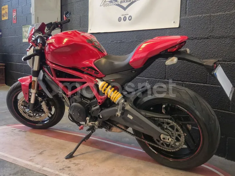 Ducati Monster 797 5299 € 2019 Madrid - 2
