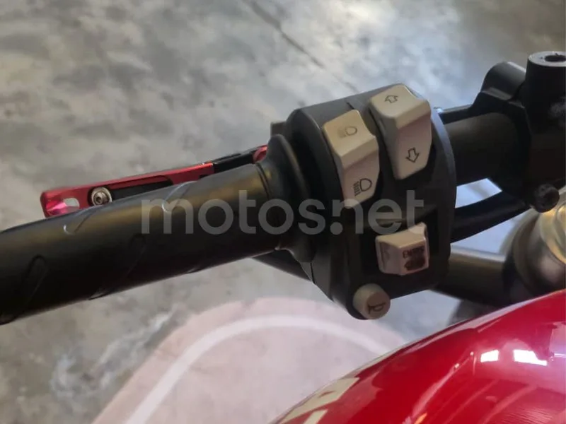 Ducati Monster 797 - Vista 8