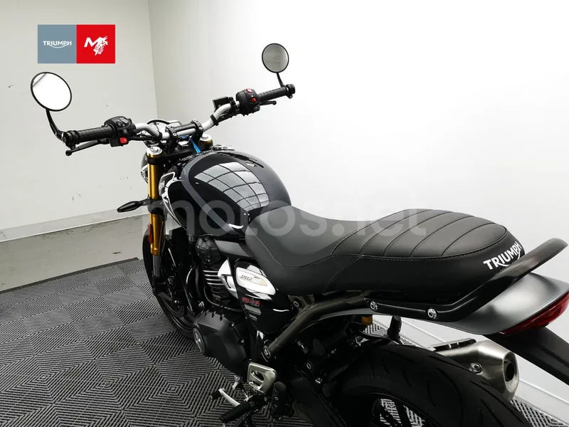 Triumph Speed 400 - Vista 18