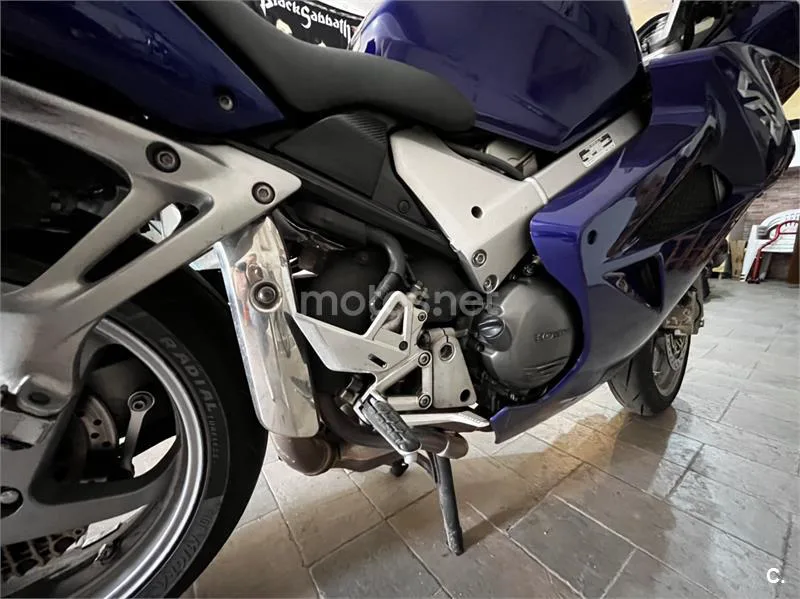 Honda VFR800F - Vista 3