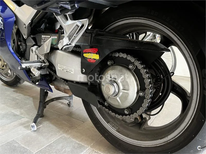 Honda VFR800F - Vista 4