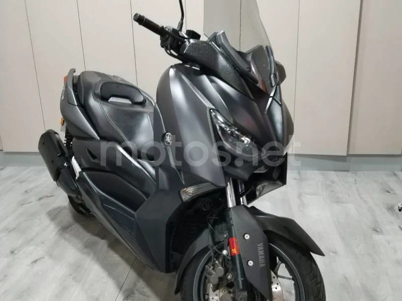 Yamaha XMAX 300 3600 € 2021 Alicante - 1