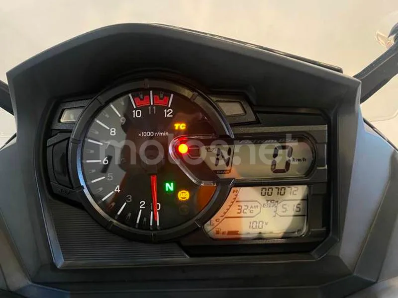 Suzuki V-Strom 650 - Vista 13