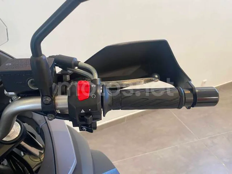 Suzuki V-Strom 650 - Vista 14