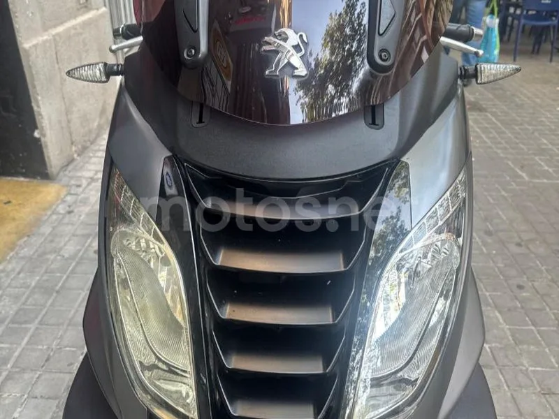 Peugeot Metropolis 400 - Vista 15