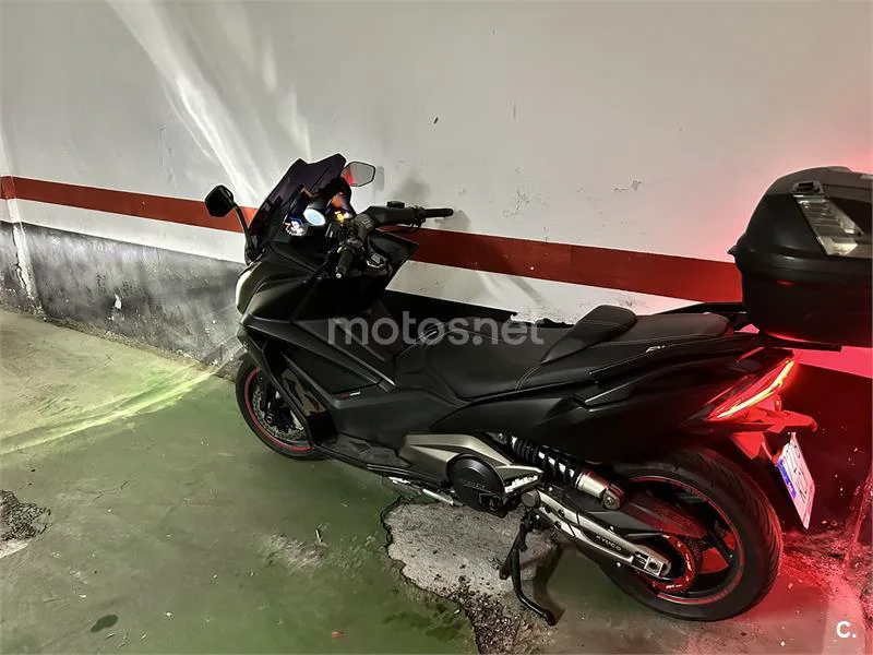 Kymco AK 550 - Vista 12