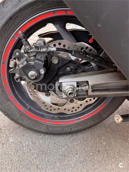 Kymco AK 550 - Vista 4