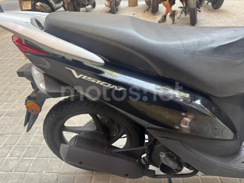 Honda Vision 50 - Vista 8