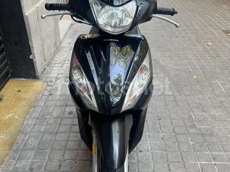 Honda Vision 50 - Vista 9