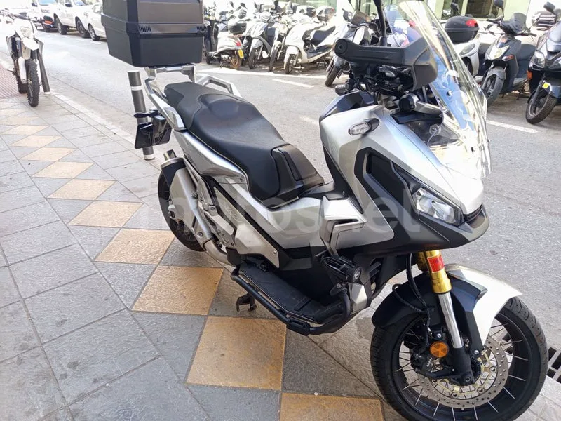 Honda X-ADV - Vista 7