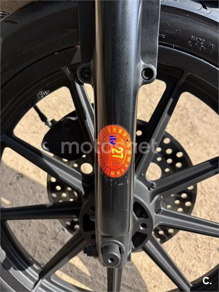 Harley-Davidson Sportster 1200 - Vista 12