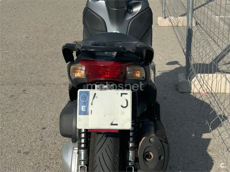 Honda SH300i - Vista 8