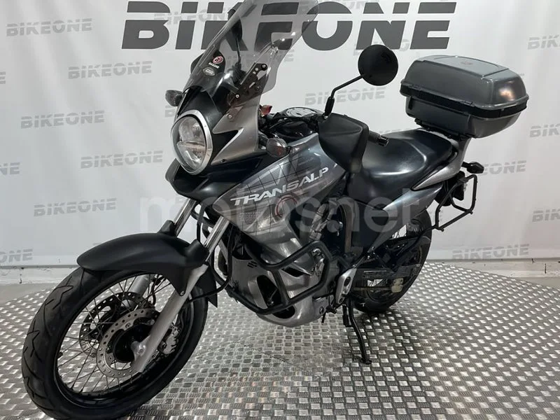 Honda XL700V Transalp - Vista 3