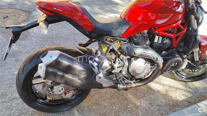 Ducati Monster 821 - Vista 3