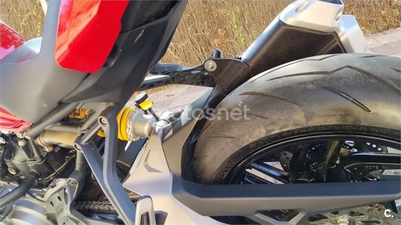 Ducati Monster 821 - Vista 8