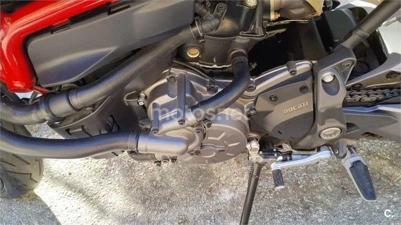 Ducati Monster 821 - Vista 9