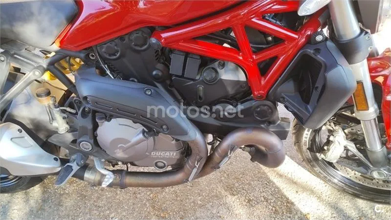 Ducati Monster 821 - Vista 10