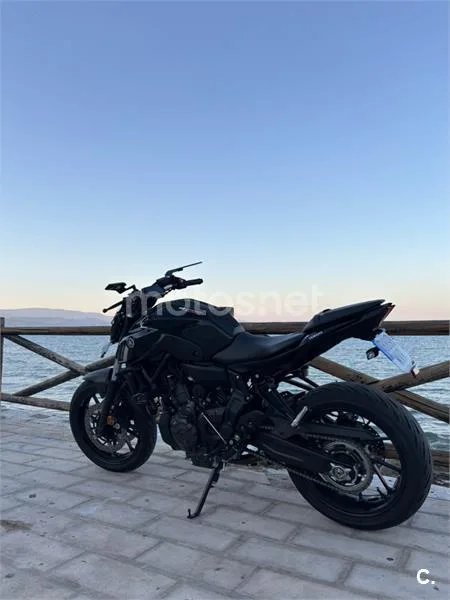 Yamaha MT-07 - Vista 3