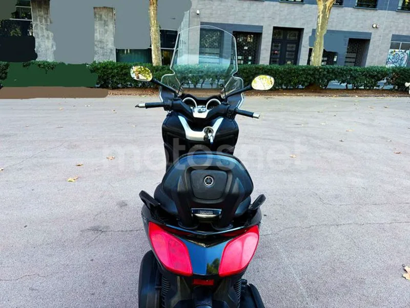 Yamaha XMAX 250 - Vista 6
