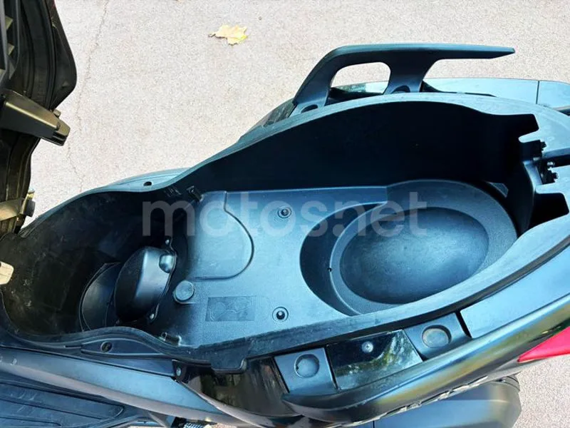 Yamaha XMAX 250 - Vista 7