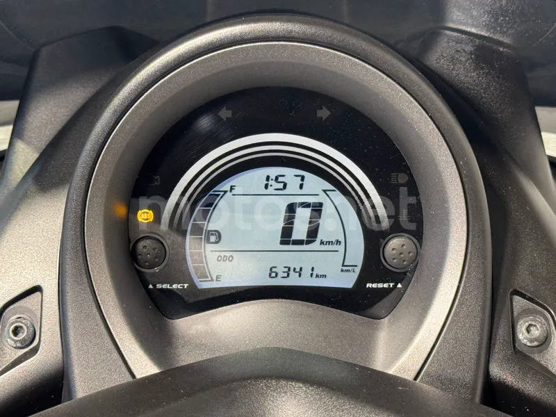 Yamaha NMAX - Vista 6