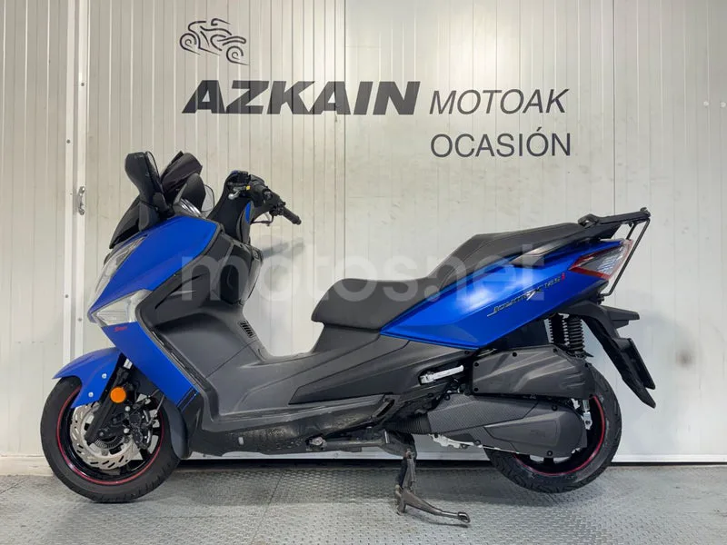 SYM Joymax 125 - Vista 3