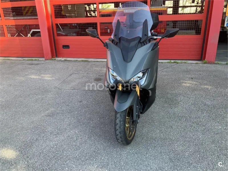 Yamaha TMAX 560 - Vista 4
